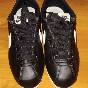 Nike cortez woman like new